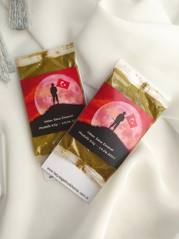 Servicio militar Mawlid y celebración Juego de regalo de plexiglás y henna militar en caja