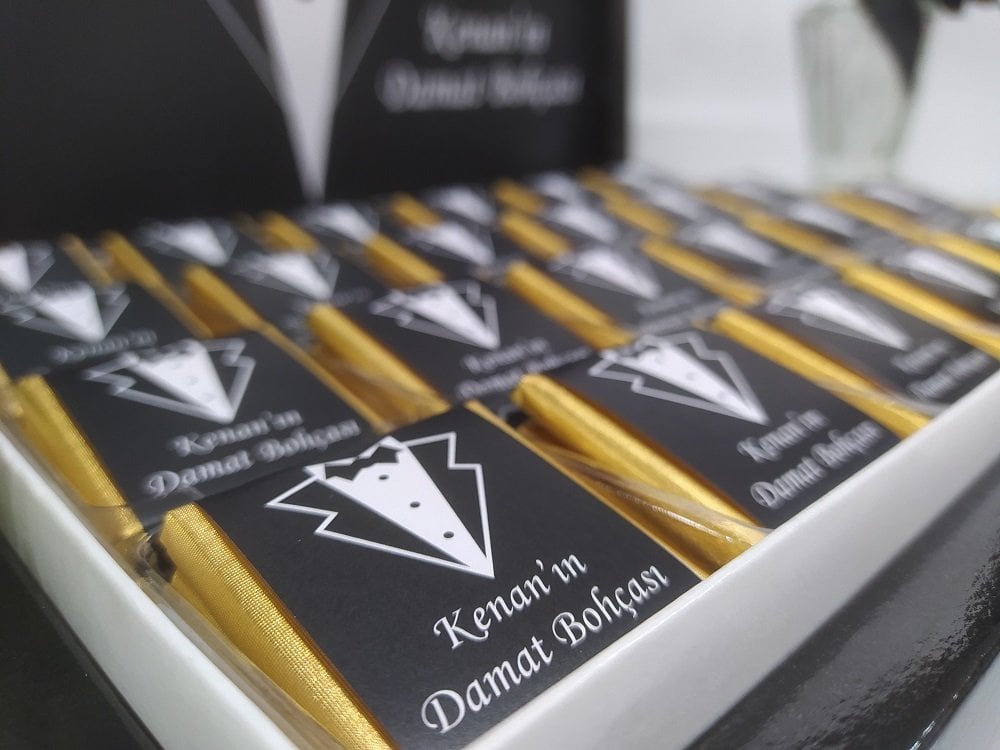 Kişiye Özel Damat Bohça Çikolatası Karton Kutulu Kolonya Şişesi Hediye