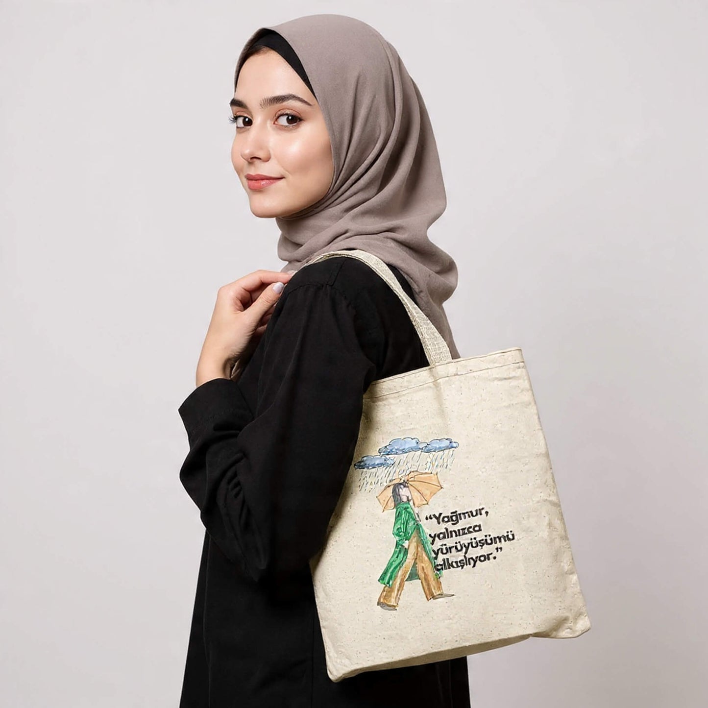 Baskılı bez omuz çantası modellerini incele. %100 Pamuklu, DTF Baskılı, bez ve kanvas çantalar uygun fiyatlarla hepiden.com'da.