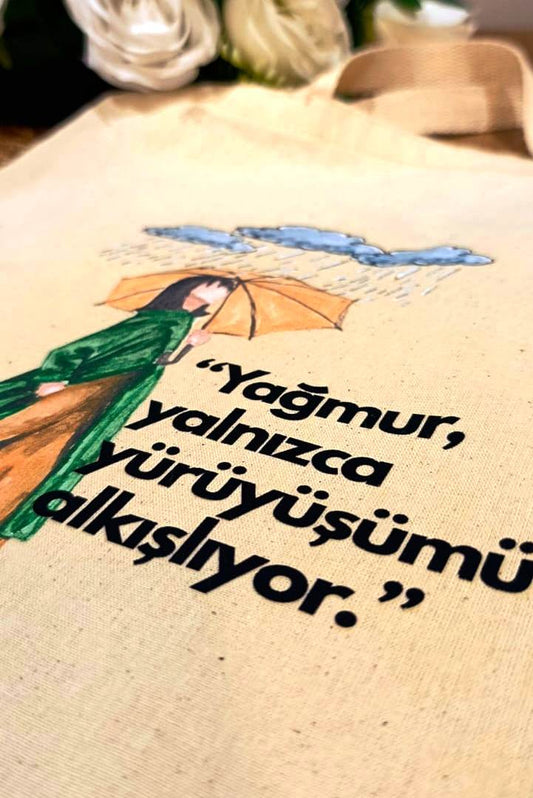 Sonbahar temalı baskılı bez çanta, %100 pamuklu kumaşı ve canlı DTF baskısıyla zarif ve dayanıklı bir kullanım sunar – Hepiden