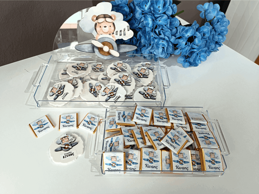 Bebek Şekeri Hediyelik Magnet ve Çikolata Seti. Bebek doğum günü partisi, baby shower ve yenidoğan bebek için hediyelik magnet ve çikolata setini incele.