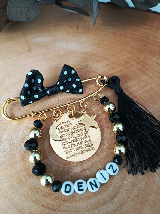 Siyah bebek yaka iğnesi, kişiye özel isimli ve dualı zarif hediyelik – Hepiden
