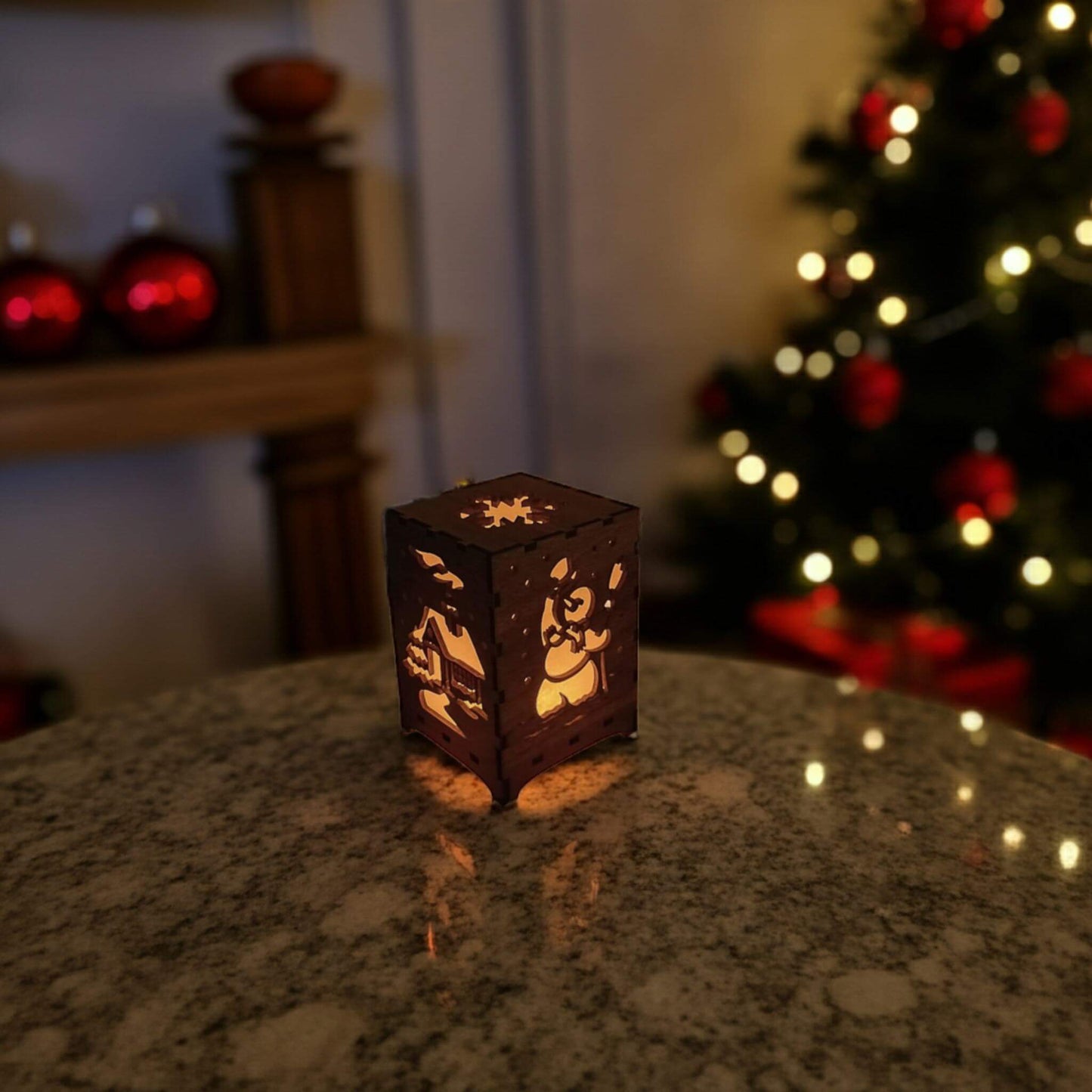 Yılbaşı dekoratif ürünleri, Yılbaşı Hediyelikleri, Yılbaşı Masası Dekorları, Yılbaşı Ağacı Süsleri için Hepiden.com'a gelin.