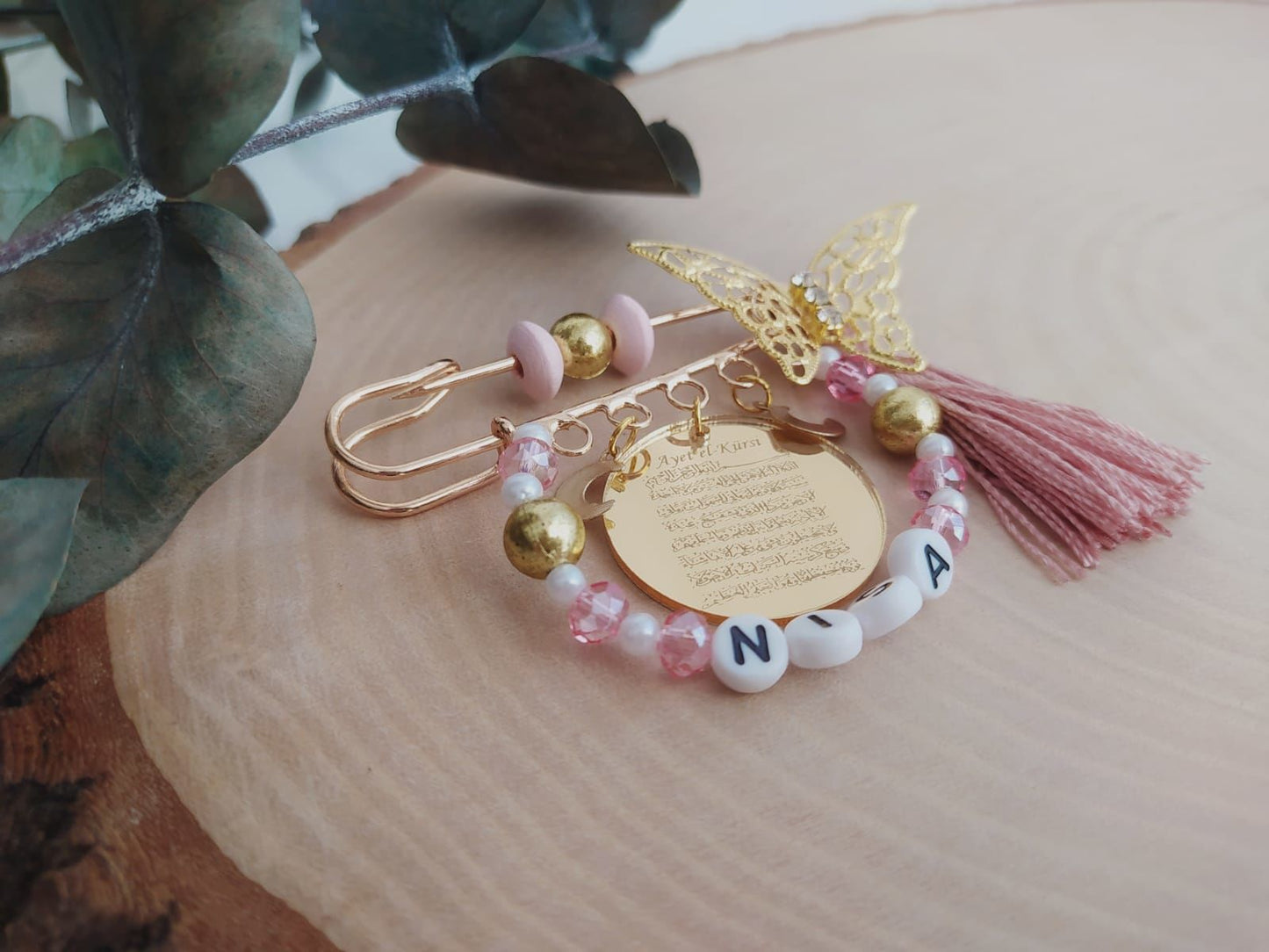 Ayetel Kürsi Dualı İsimli Süslemeli Bebek Nazarlık Yaka İğnesi, Bebek Maşallah İğnesi, Bebek Hediye